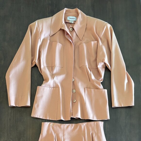 Tahari Jackets & Blazers - Vintage TAHARI Light Peach 100% Wool Skirt Suit – Size 6